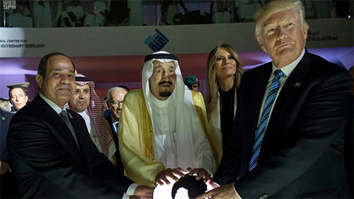 Trump confía en que la cumbre de Riad suponga “el comienzo del fin del terrorismo” Tillerson pide suavizar el bloqueo al “principal financiador del terrorismo”